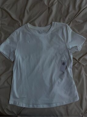 Old Navy White Short Sleeve Crewneck Tee